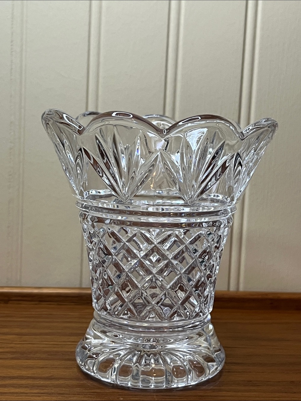 VTG- Teleflora 24% Lead Crystal Pineapple & Fan Cut Flower Vase